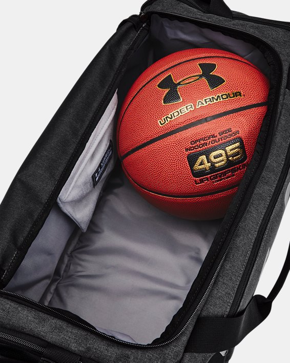 Petit sac de sport UA Undeniable 5.0, Black, pdpMainDesktop image number 3